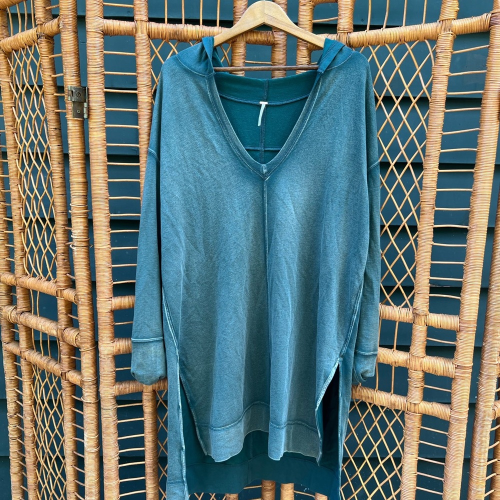 Free People • Queen O Hearts Tunic Sweater Top